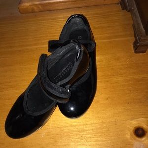 Kids tap shoes